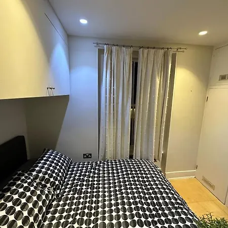 Comfortable Flat Near Portobello Rd London Exterior photo