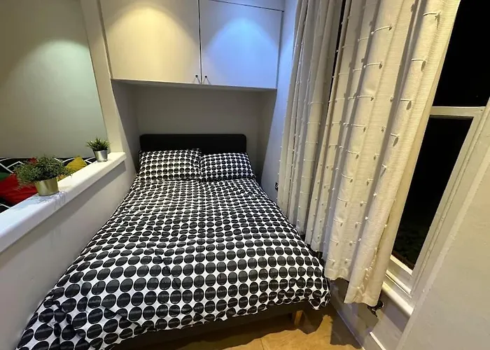 Comfortable Flat Near Portobello Rd